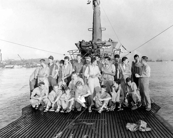 USS Tigrone and some of the airmen she rescued