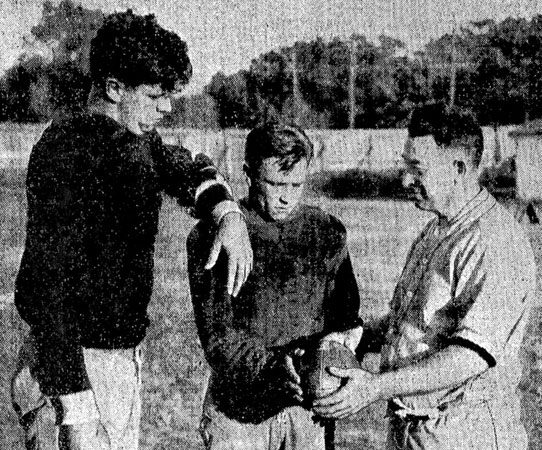 Dwaine Gale Bond (center)
