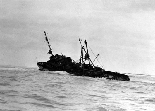 USS Macaw (ASR-11)